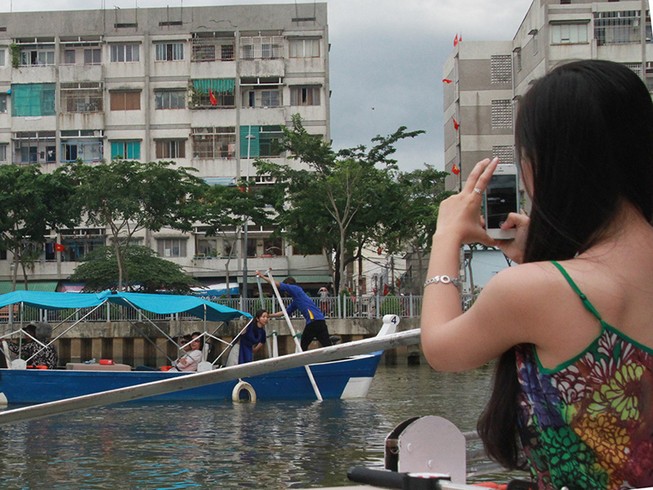 Ném đá du thuyền ảnh hưởng nghiêm trọng đến hình ảnh TP